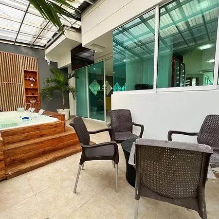 Lujosa Casa Con Jacuzzi Castillogrande