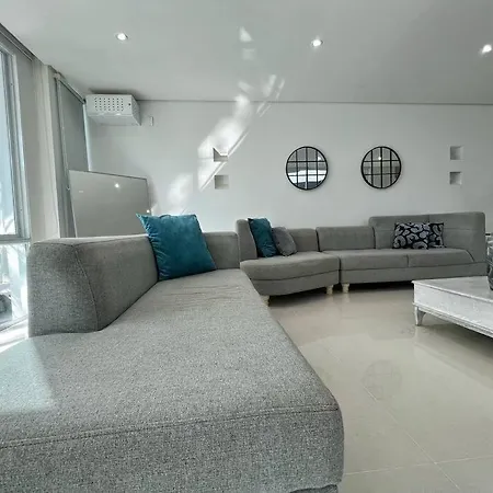 Lujosa Casa Con Jacuzzi Castillogrande Cartagena