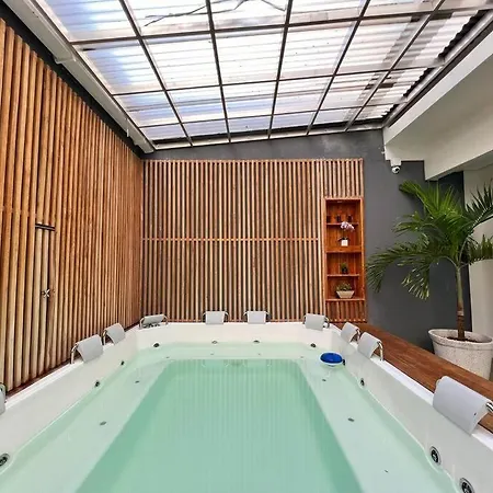 Lujosa Casa Con Jacuzzi Castillogrande Cartagena