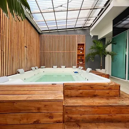 Lujosa Casa Con Jacuzzi Castillogrande 4*
